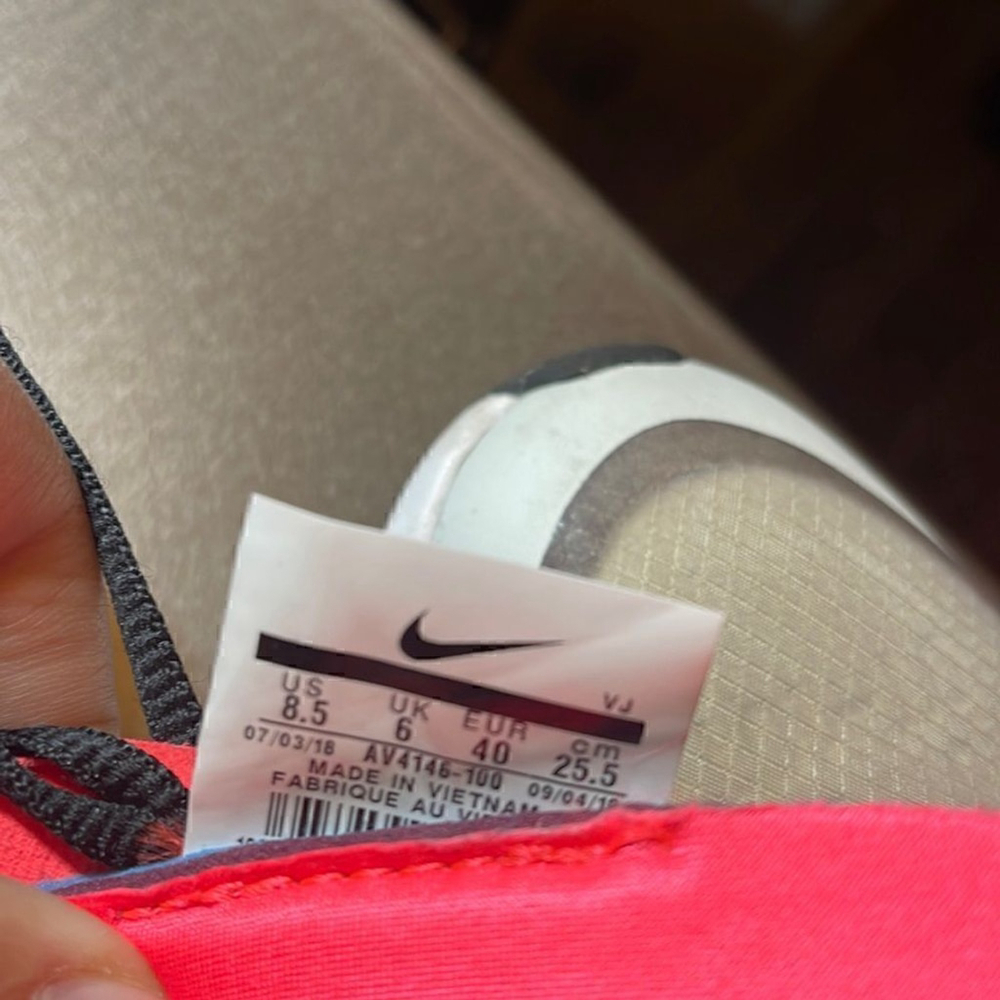 Nike Air Dia - Picture 8 of 8